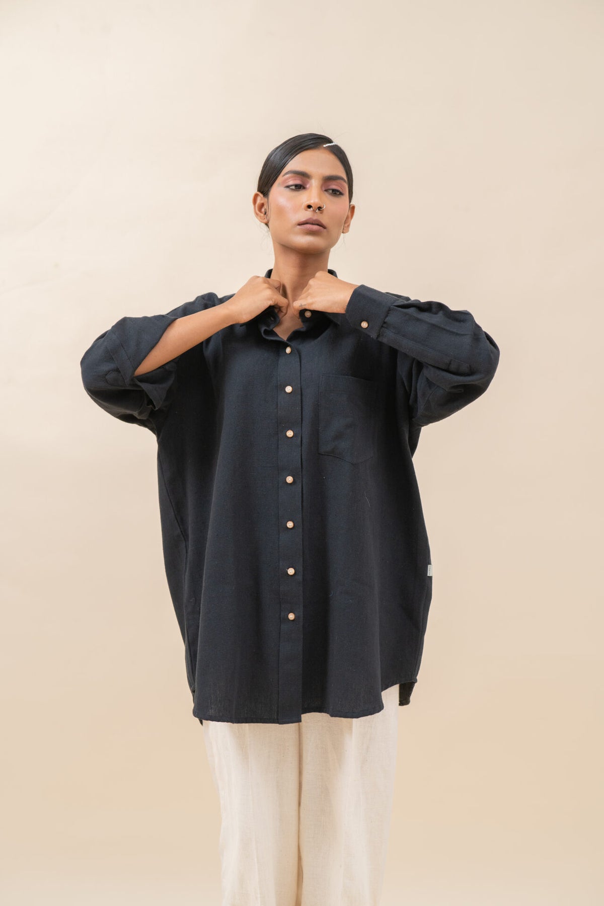 Box Pleat Relexed Shirt | Black