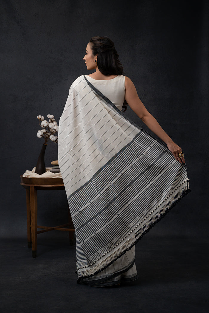 Handwoven Fine Cotton Black And White Saree