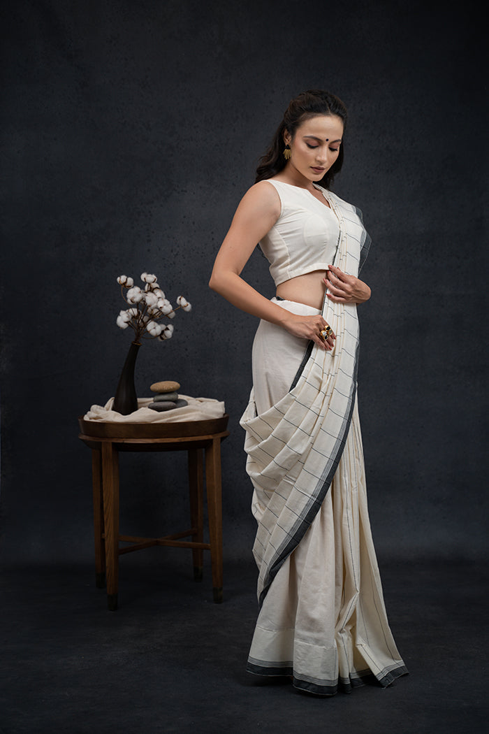 Handwoven Fine Cotton Black And White Saree