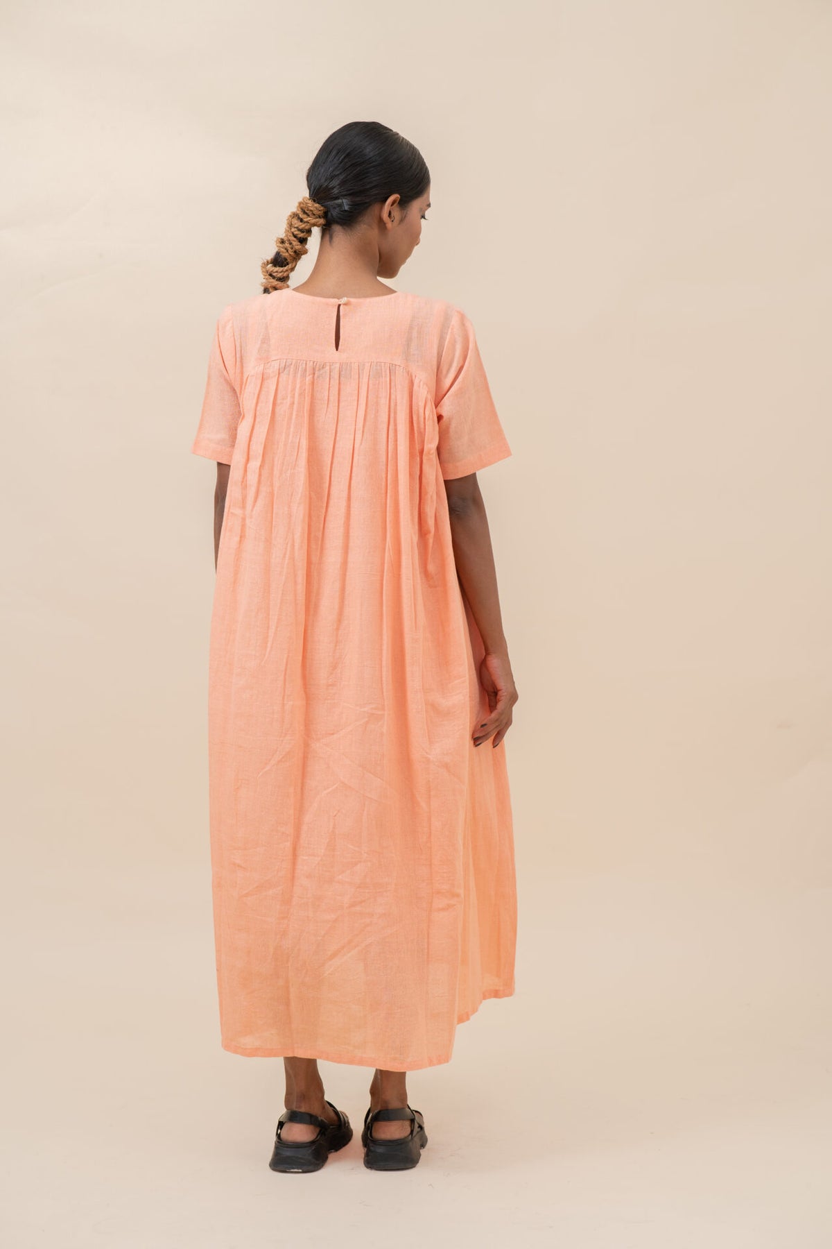 Relexed Gathered Midi Dress | Peach